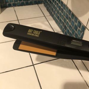 Hot Tools Flat Iron Signature Series